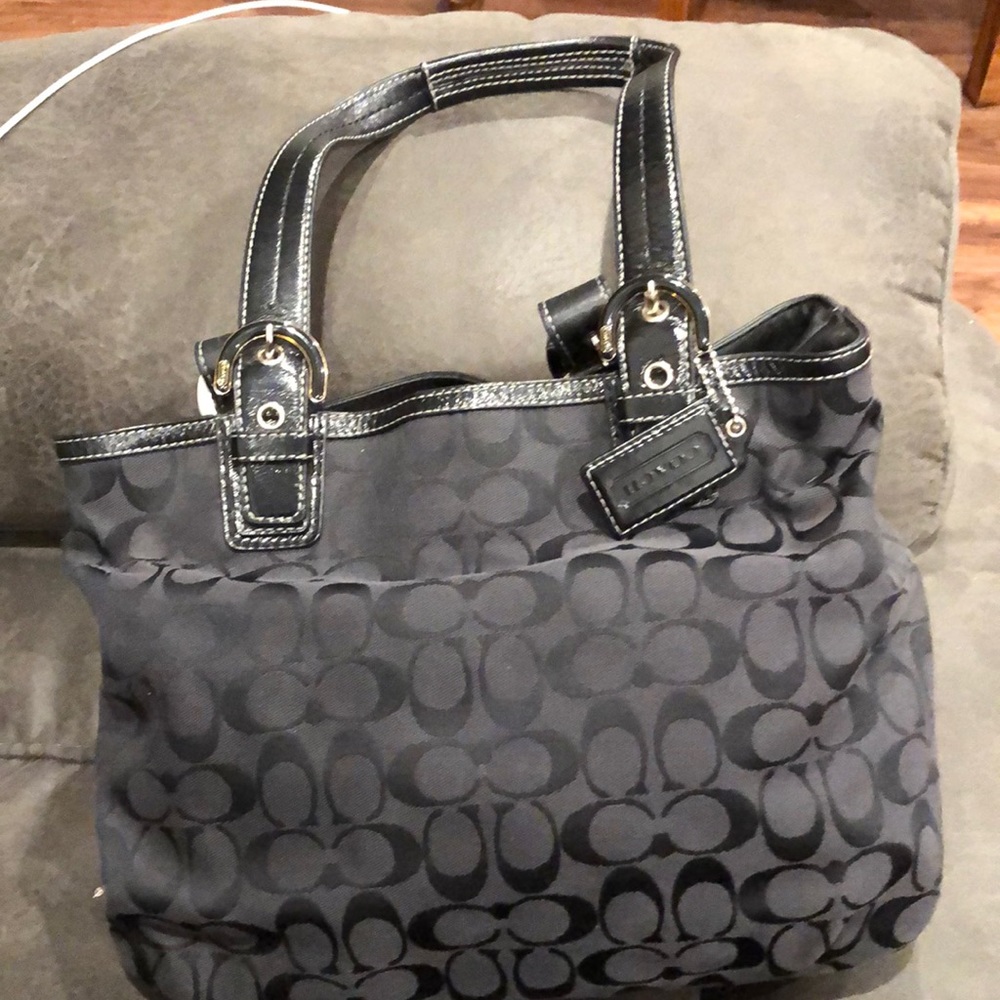 Coach soho Signature Monogram Tote F17401. Good condition  smoke /dog free home